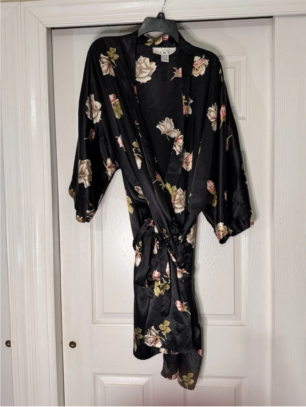 Gloria Vanderbilt Black Satin Floral Kimono Robe with Pink & Cream Roses